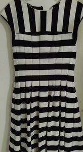 Ladies Vince Camuto dress